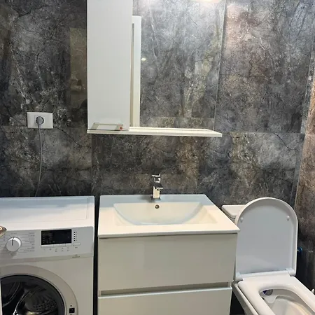 Rezerva Un Val D24 Ap Doua Dormitoare Si La Mare