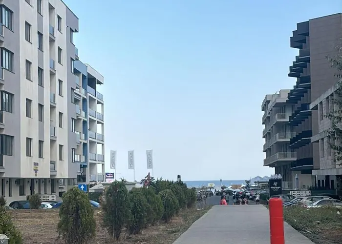 Rezerva Un Val D24 Ap Doua Dormitoare Si La Mare Navodari