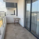Rezerva Un Val D24 Ap Doua Dormitoare Si La Mare