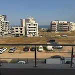 Rezerva Un Val D24 Ap Doua Dormitoare Si La Mare דירה Năvodari