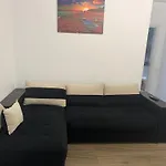 Rezerva Un Val D24 Ap Doua Dormitoare Si La Mare דירה Năvodari